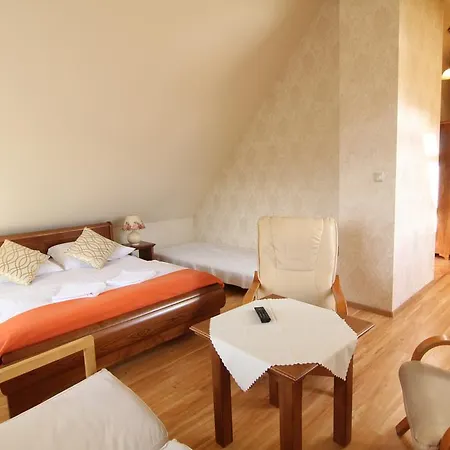 Jawor Homestay *
